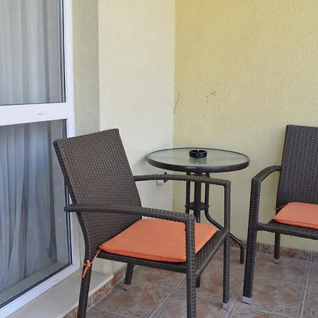 3 In Complex Splendid Appartamento Saints Constantine and Helena