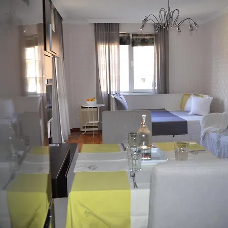 3 In Complex Splendid *